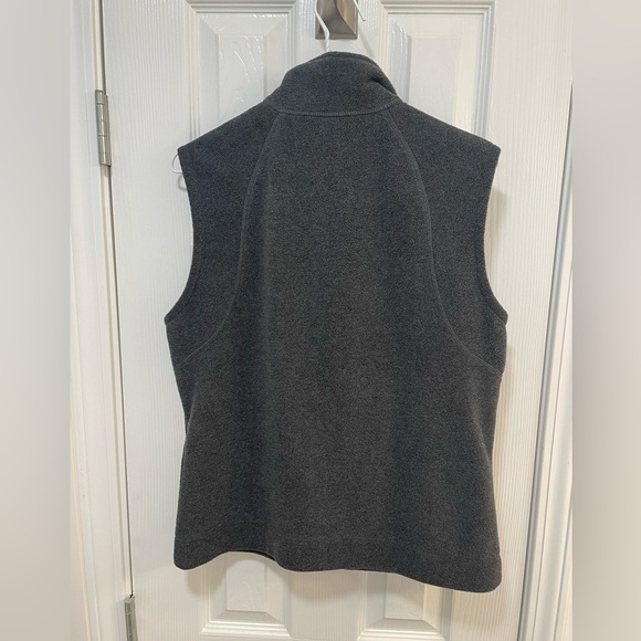 Columbia Women’s Grey Vest, Medium, Front Zip, Two Pockets, Lightweight, Sporty - Picture 3 of 4